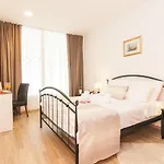 Πανσιόν Via Domus Σπλιτ