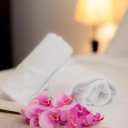 Guest house Via Domus 4*