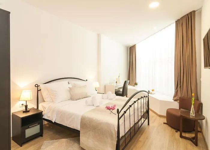 Via Domus 4*