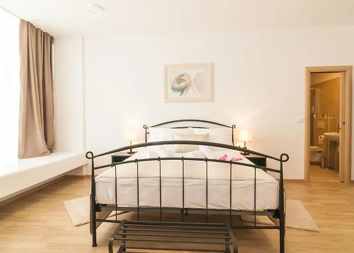 Via Domus 4*